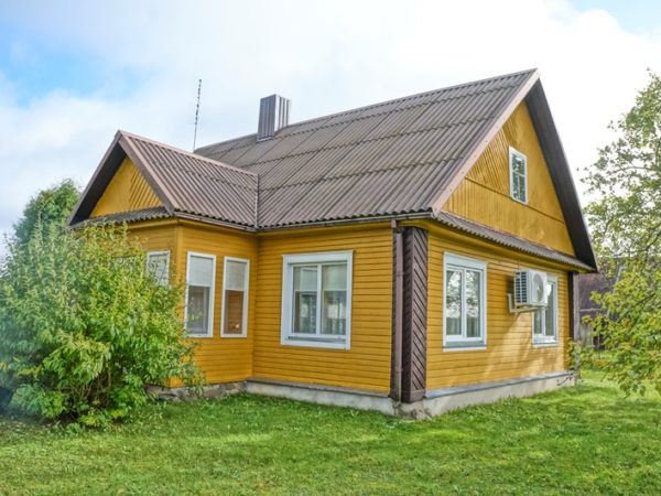 LABAI PRIŽIŪRĖTA SODYBA ŠVENČIONIŲ RAJONE, AUKŠTAITIJOS NACIONALINIAM PARKE, BERNIŪNŲ KAIME, KRAŠTINĖ