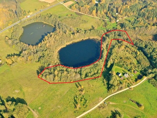 ŽEMĖS SKLYPAS ANT BRUŽOKĖLIO EŽERO KRANTO ZARASŲ R.
