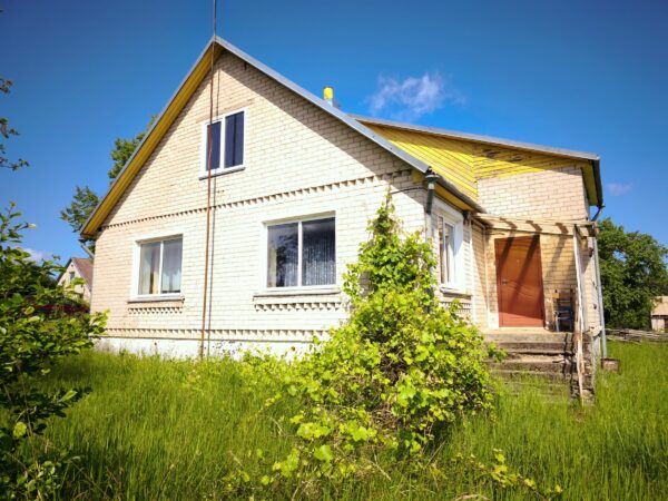 Parduodamas gyvenamasis namas Zarasų r., Užtiltės k., Žirgų g. 51, šalia poilsiautojų pamėgto Sartų ežero ir Dusetų miestelio