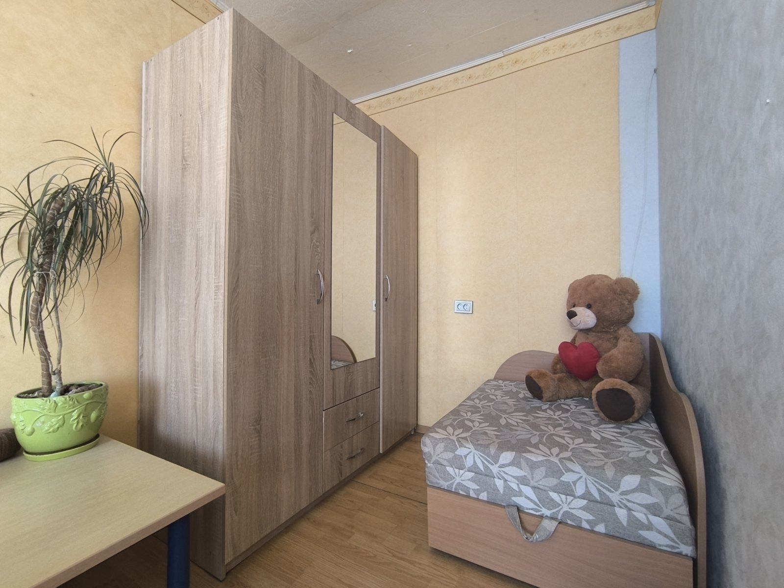 PARDUODAMAS 1 KAMBARIO BUTAS ANYKŠČIŲ SENAMIESTYJE