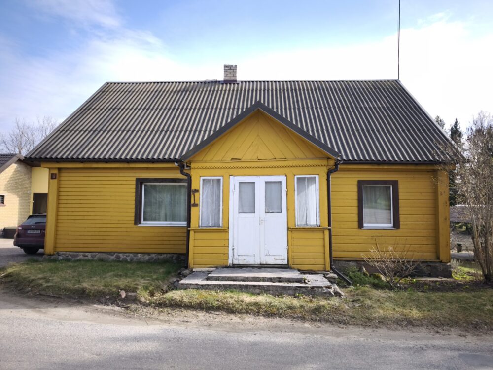 PARDUODAMAS NAMAS PAKALNIUOSE, UTENOS RAJONE