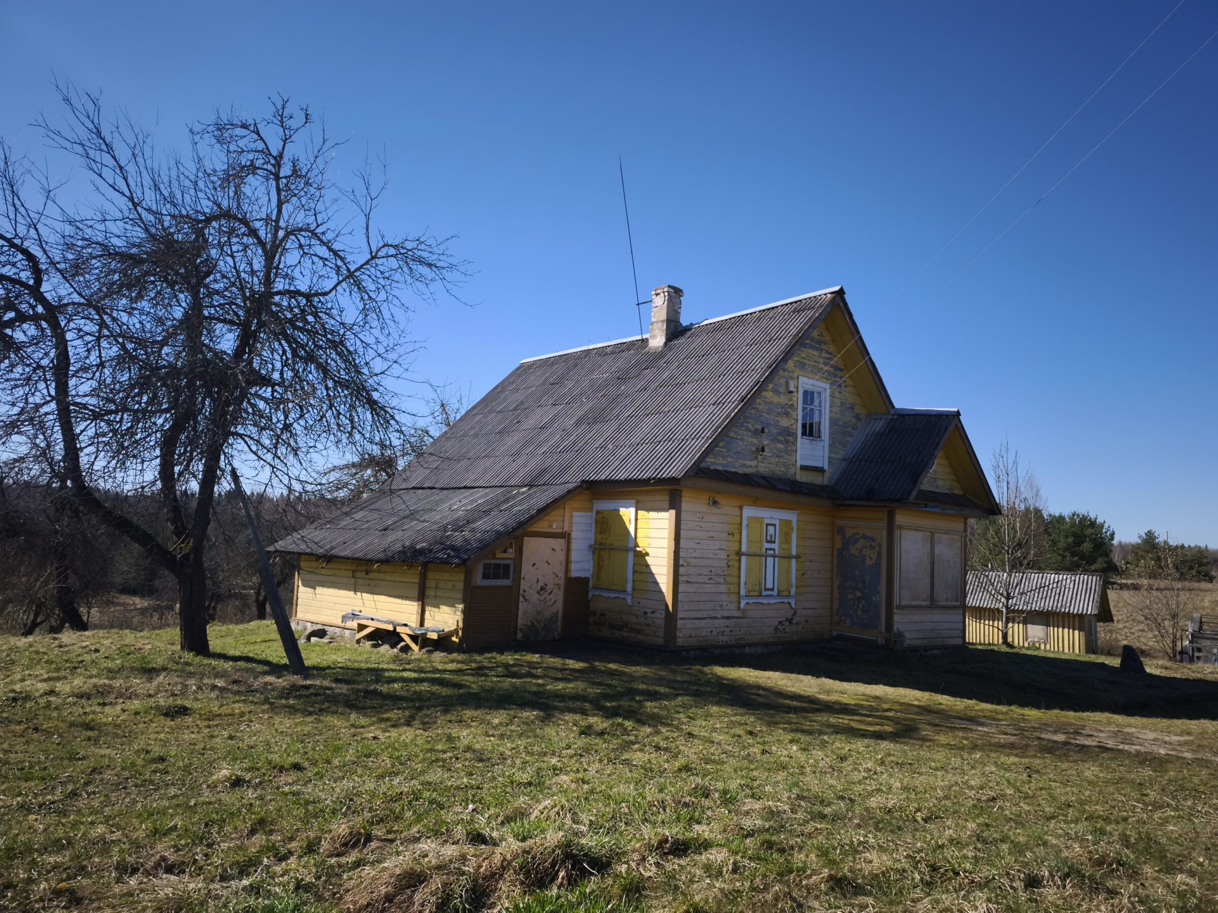 PARDUODAMA SODYBA SU 21HA ŽEMĖS SKLYPU ŠALIA GRAŽUTĖS MIŠKO, ZARASŲ RAJONE
