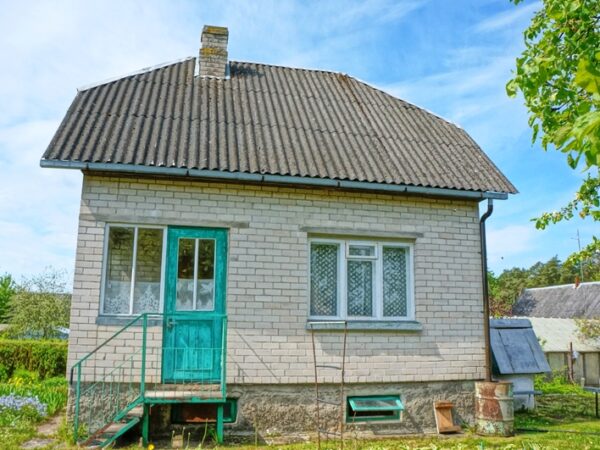 Parduodamas mūrinis sodo namas Švenčionių rajone, Statkuškės kaime, Švenčionėlių pakraštyje.