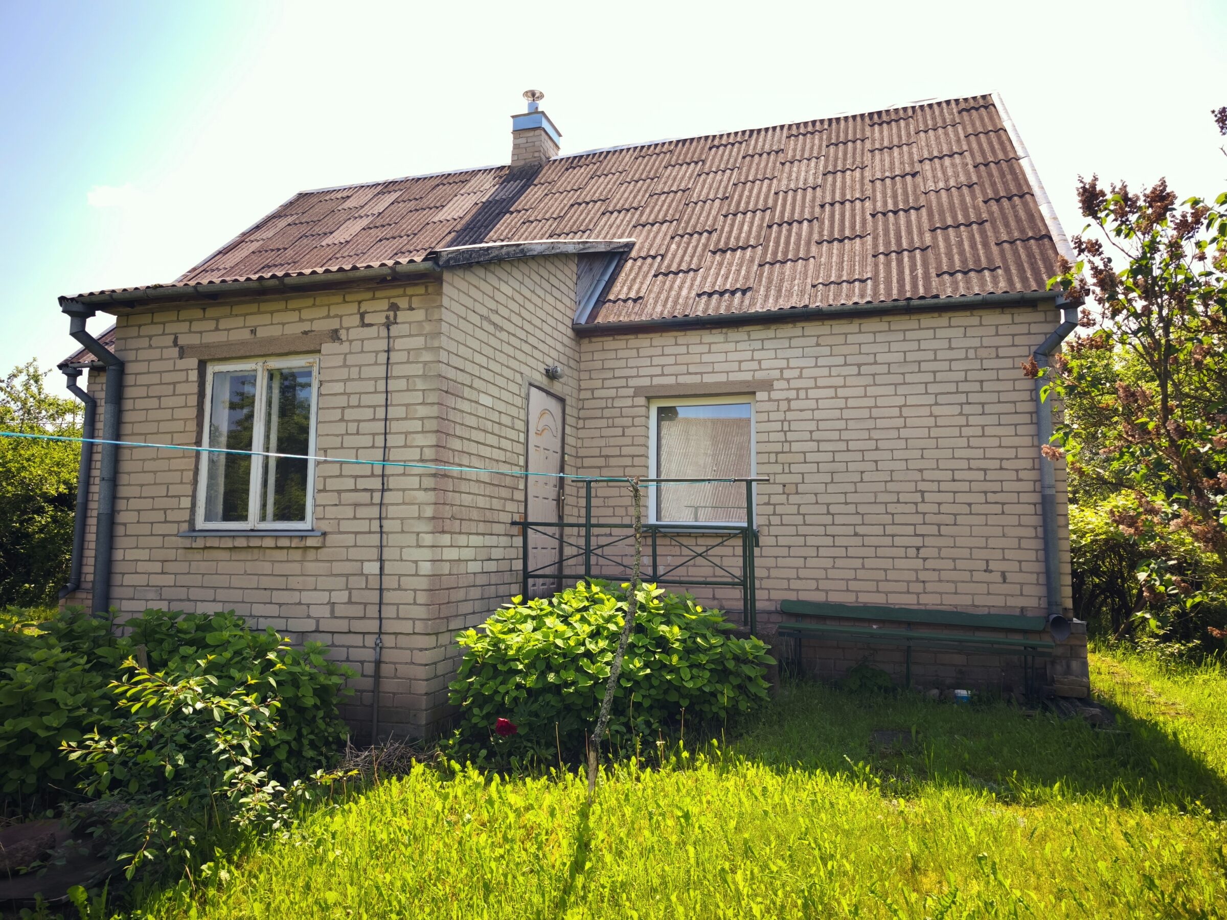 PARDUODAMAS NAMAS DUSETŲ MIESTELYJE