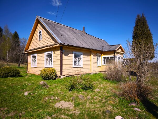 Parduodama sodyba su 10 ha žemės prie Gudiškių miško, Salako seniūnijoje, Zarasų rajone