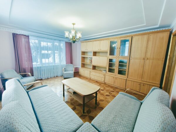 Parduodamas  3 kambarių butas pirmame aukšte Ukmergėje, Kosmonautų g.