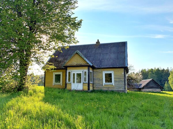 Parduodama jauki sodyba Zarasų rajone, Nariūnų kaime, Salako seniūnijoje!