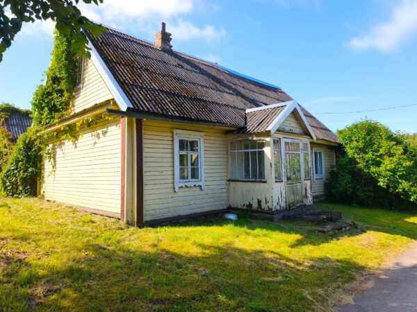 PARDUODAMAS  RĄSTINIS NAMAS SALAKO MIESTELYJE, ZARASŲ RAJONE